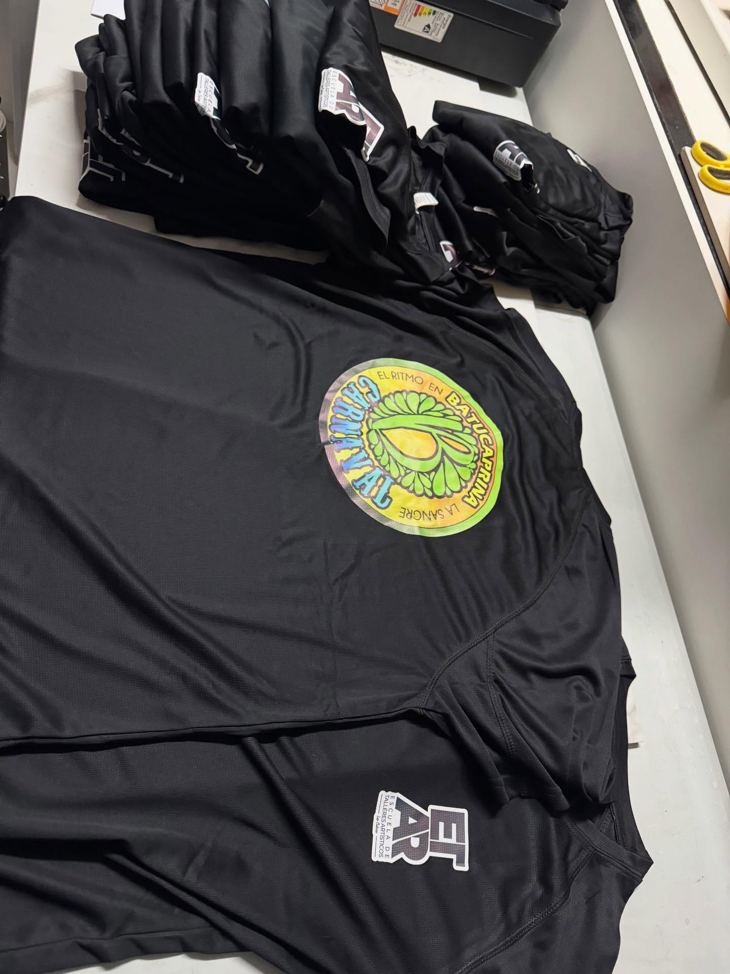 Poleras dryfit con estampado a todo color.